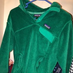 Green pullover Patagonia